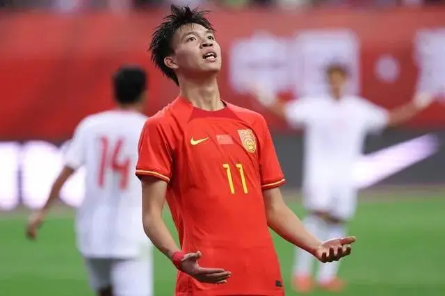 世预赛国足客场迎战印尼队：国足唯有取胜一条路！王钰栋首发出战